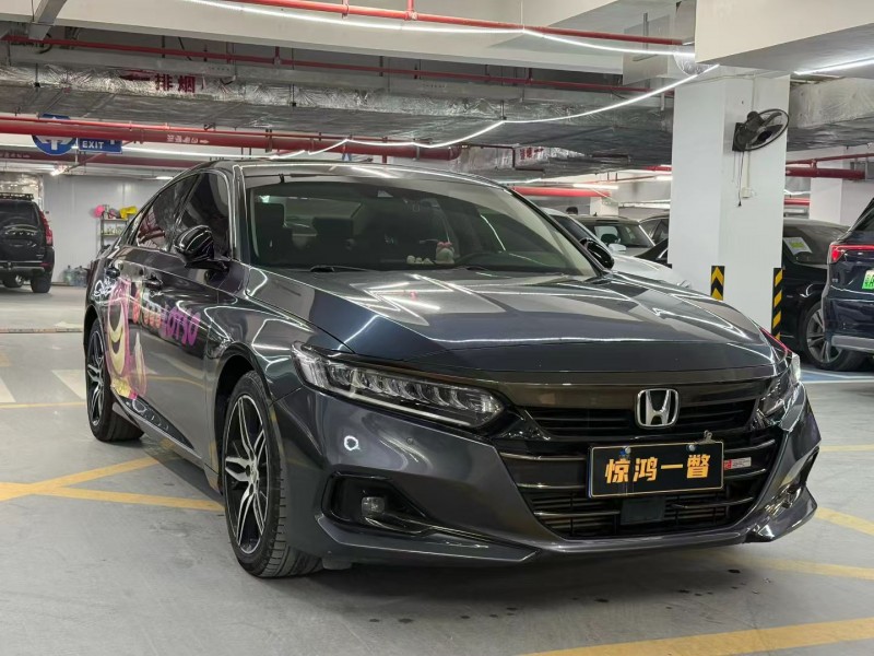 深圳22年本田雅閣3