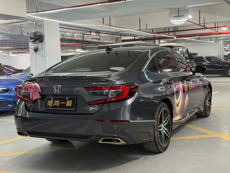 深圳22年本田雅閣8