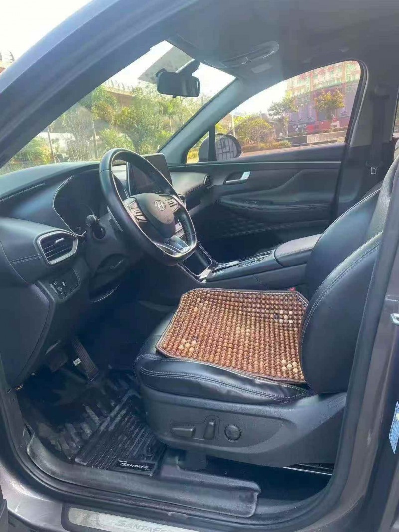 厦门20年现代新胜达5