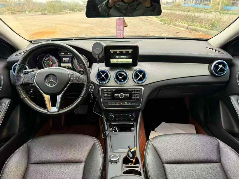梧州15年奔馳GLA8