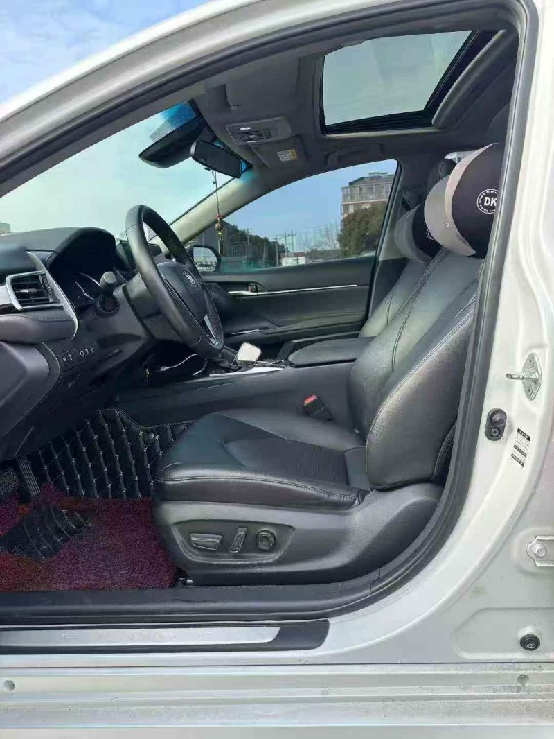 寧波22年豐田凱美瑞4