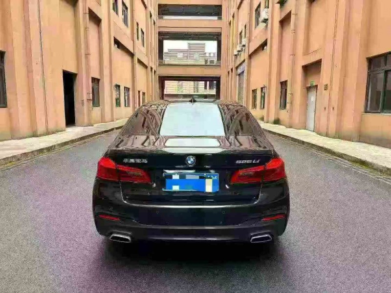 重慶19年寶馬5系8