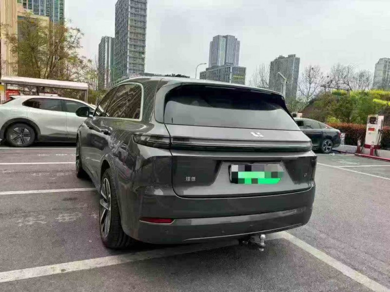 重庆25年理想L78