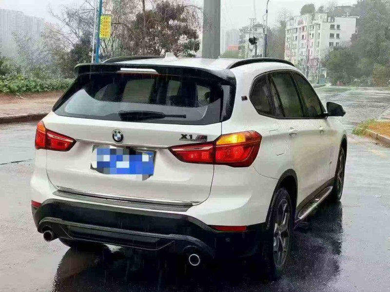 三明18年寶馬X18