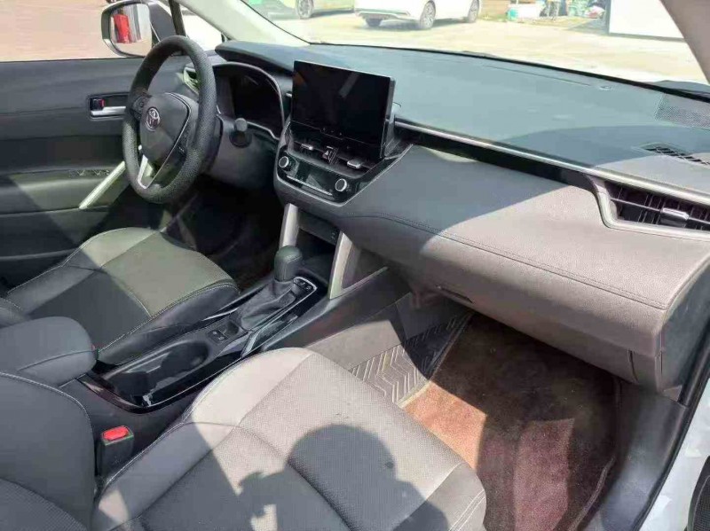 临沧25年丰田锋兰达4