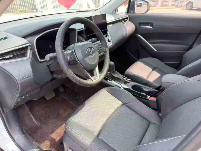 临沧25年丰田锋兰达7