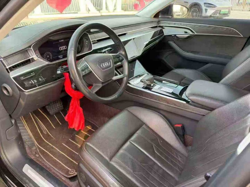 昭通20年奥迪A8L5