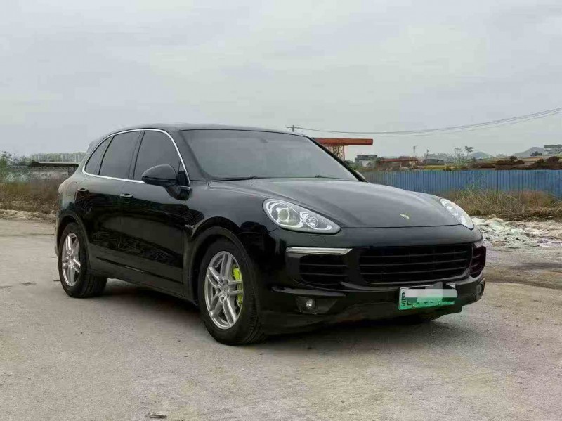 北海16年保时捷卡宴3