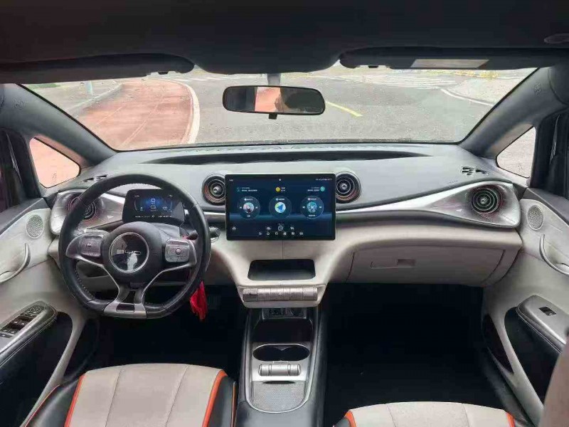 北海22年比亞迪海豚7