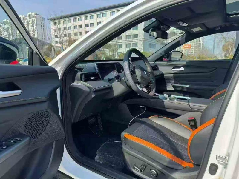 南通25年长安汽车UNI4