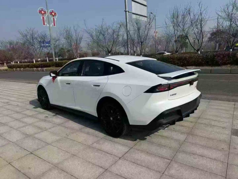 南通25年长安汽车UNI8