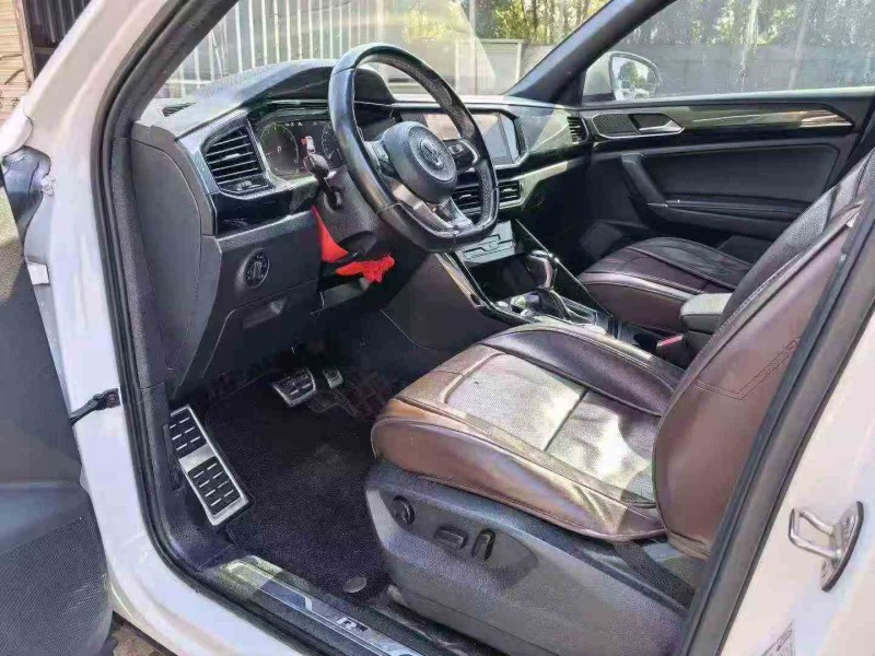 玉溪20年大眾探岳4