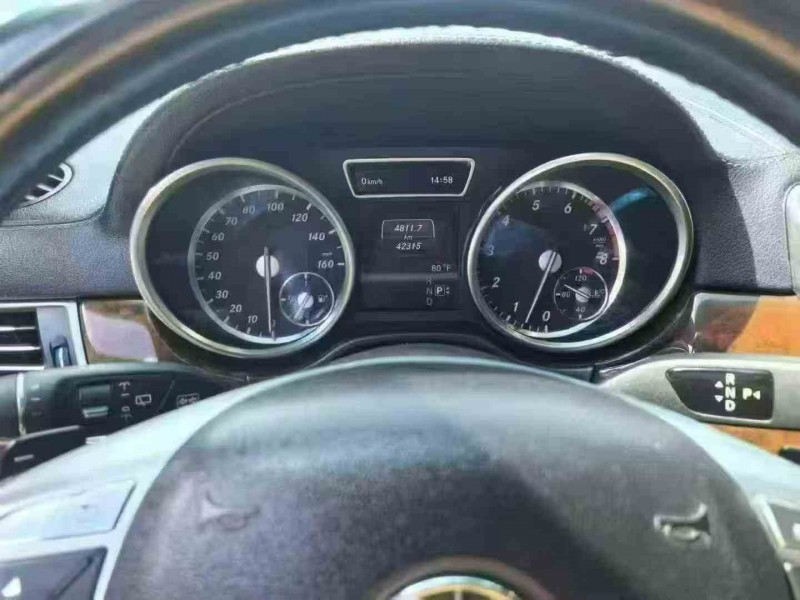 丽江20年奔驰GL8