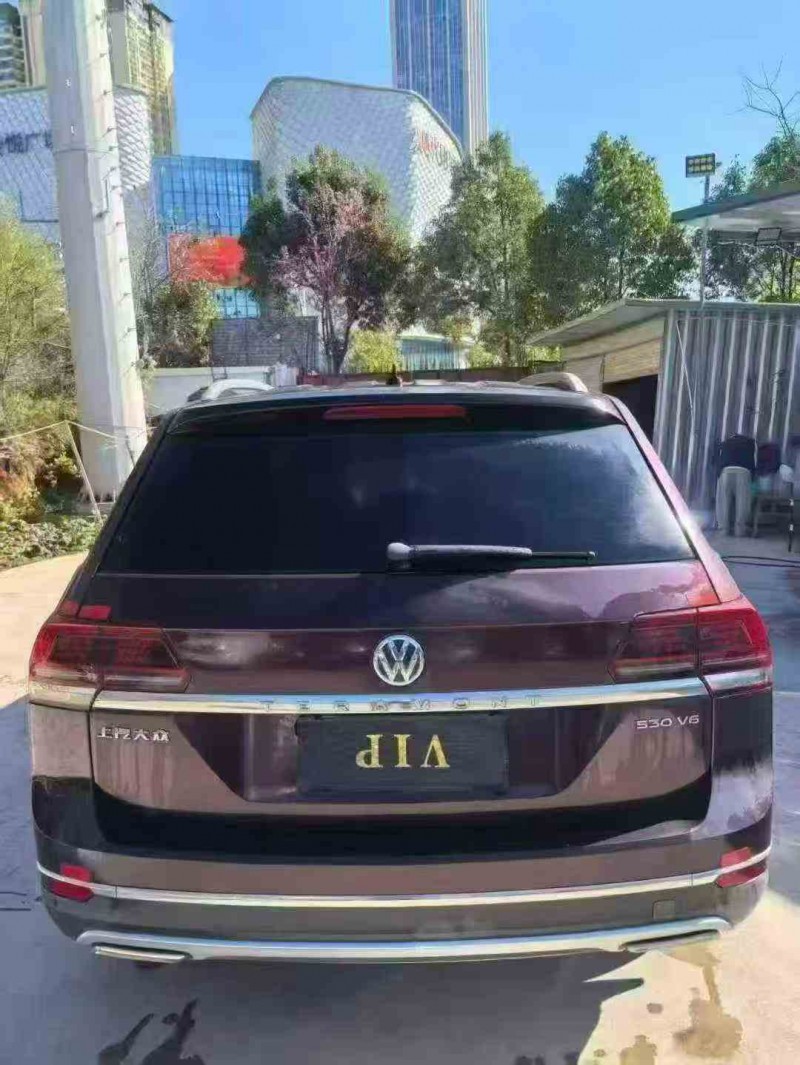 丽江18年大众途昂5