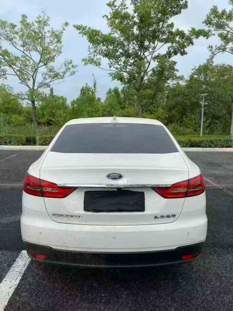 常州20年福特福睿斯5