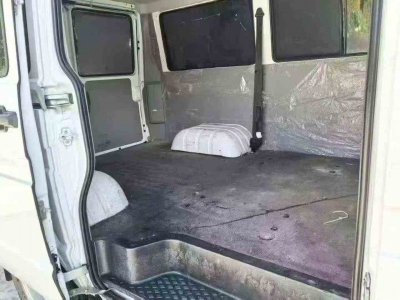 昆明23年依維柯得意2