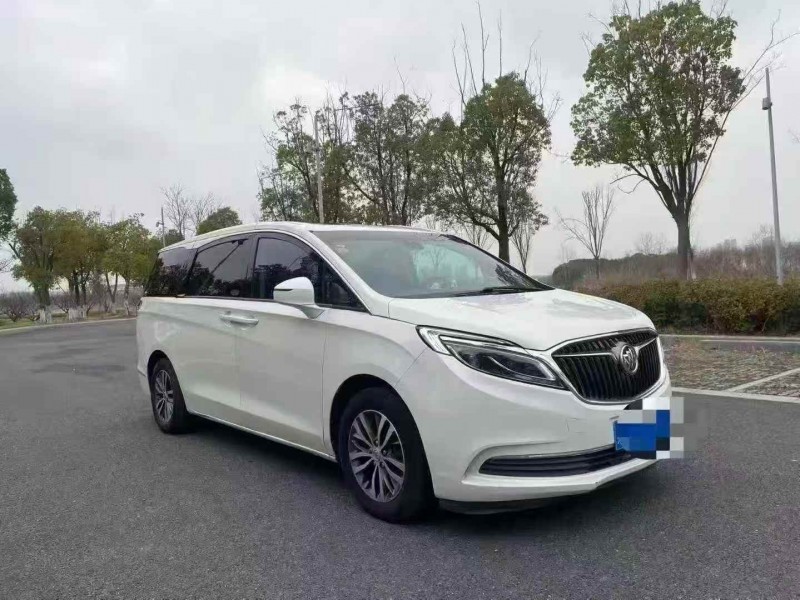 常州17年別克GL82