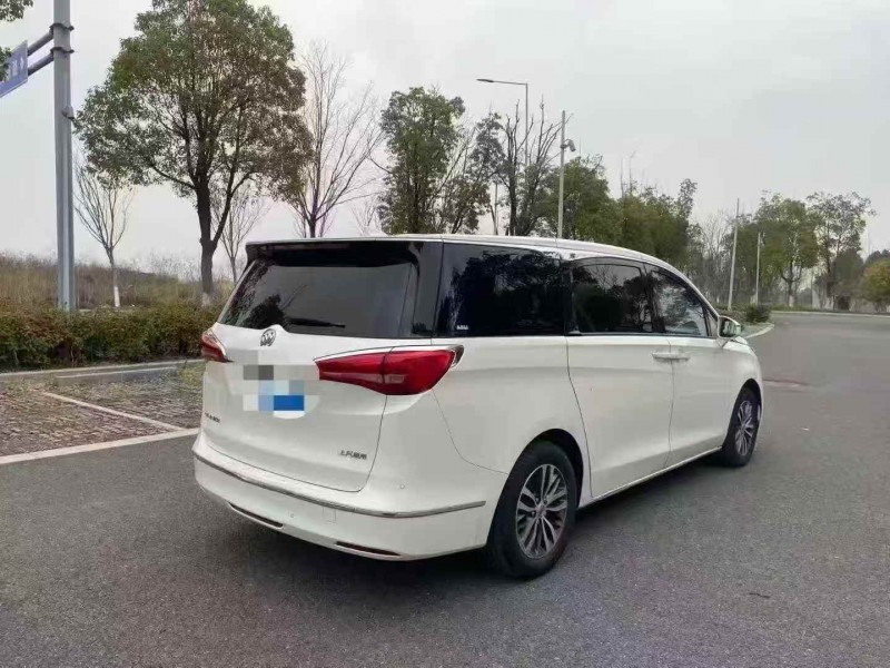 常州17年別克GL86