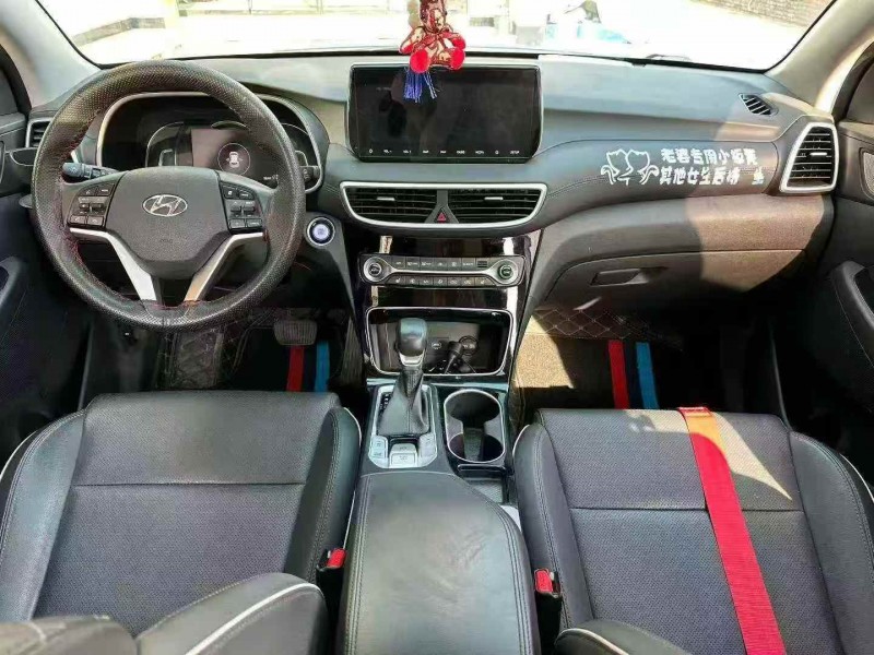 承德19年现代途胜4