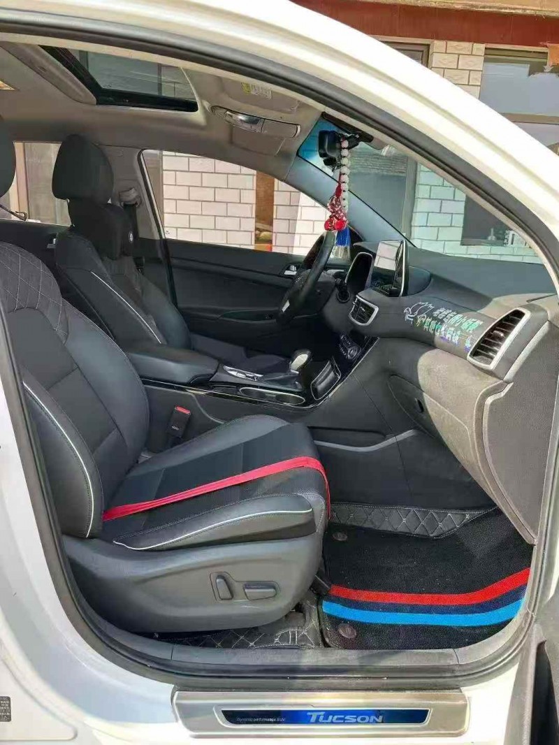 承德19年现代途胜5