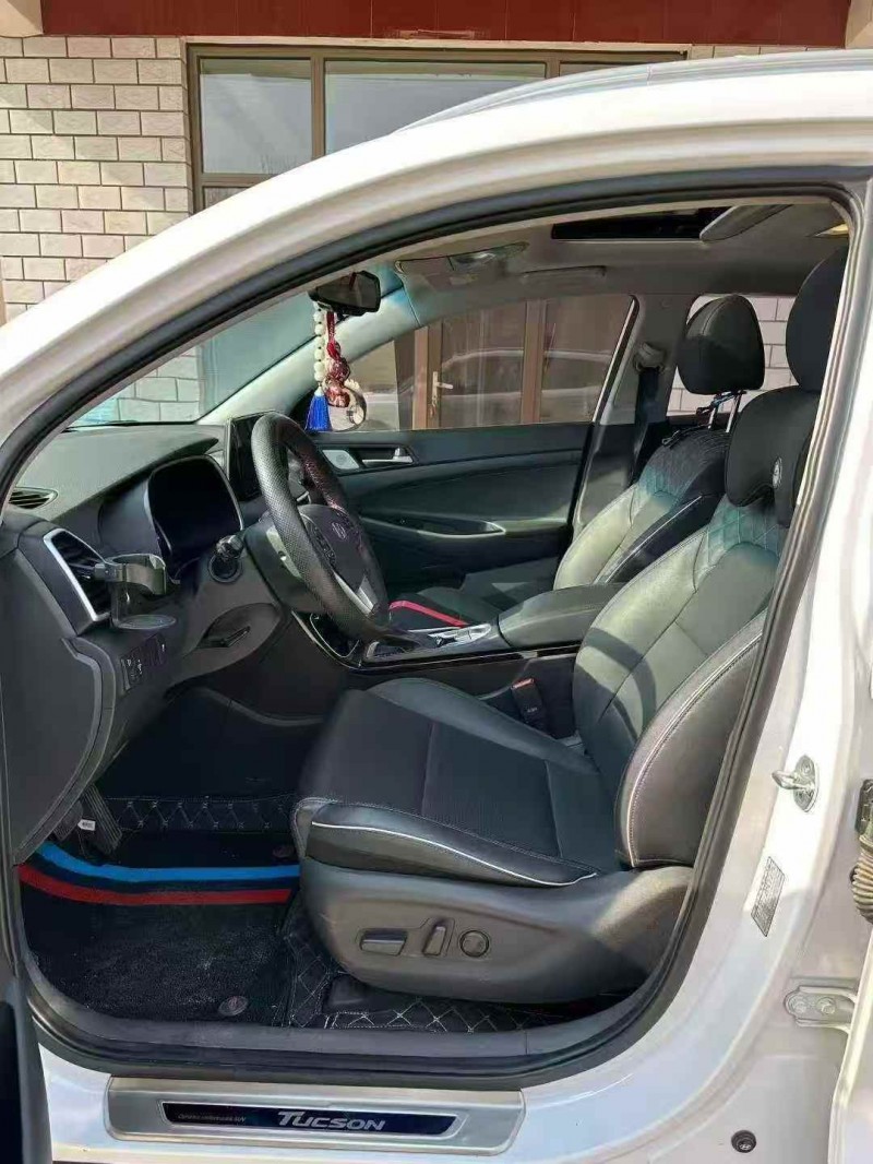 承德19年现代途胜6