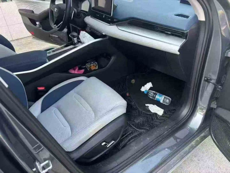 九江23年吉利星瑞3