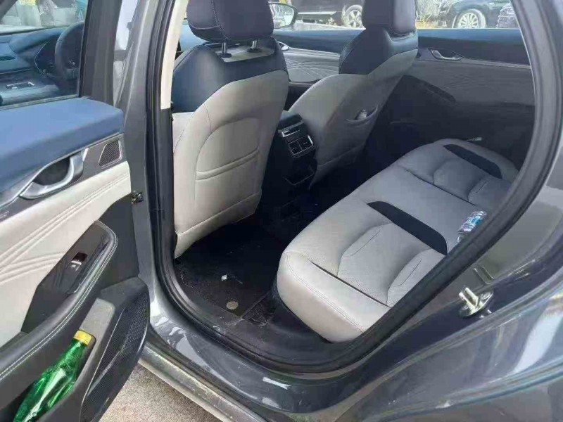 九江23年吉利星瑞4