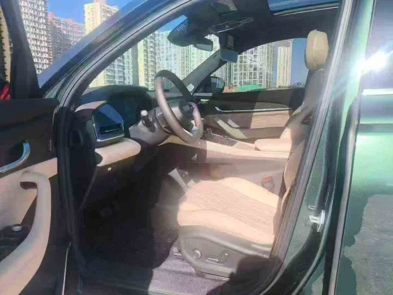 临沧25年吉利星越6