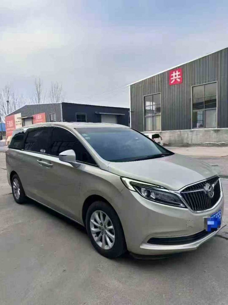 東營18年別克GL82