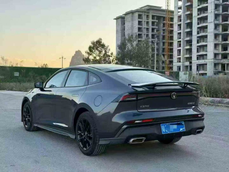 梧州25年长安汽车UNI7