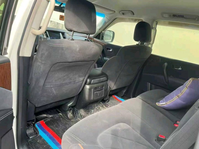 南通17年日产途乐2