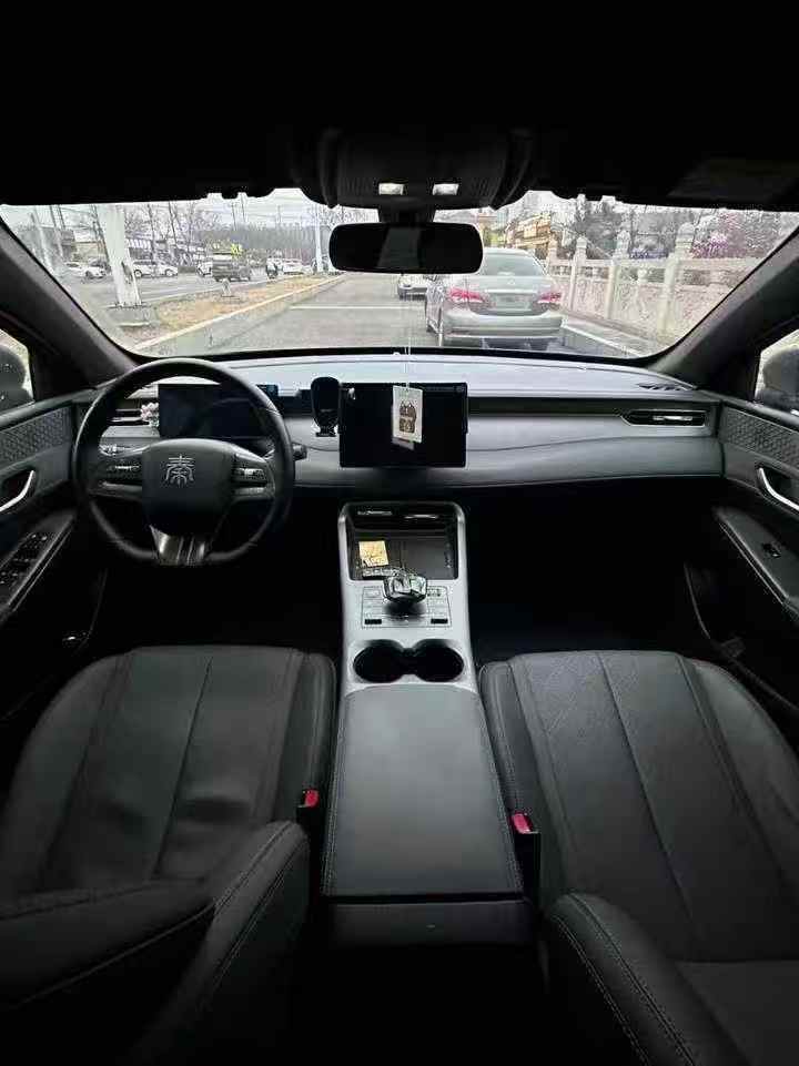 唐山25年比亞迪秦4