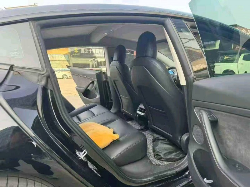 襄阳22年特斯拉MODEL 37