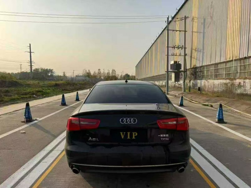 菏澤16年奧迪A6L9