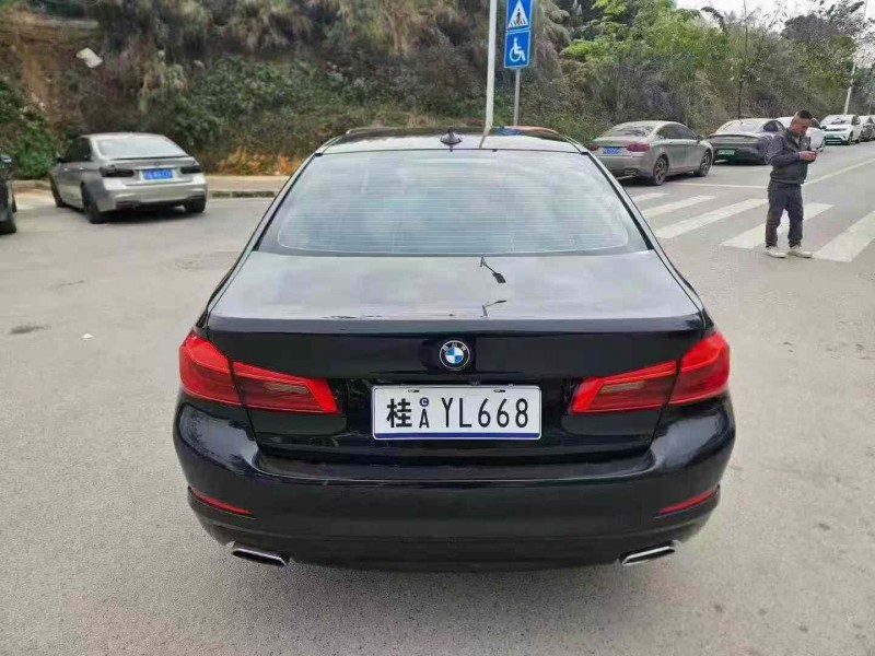 南寧18年寶馬5系9