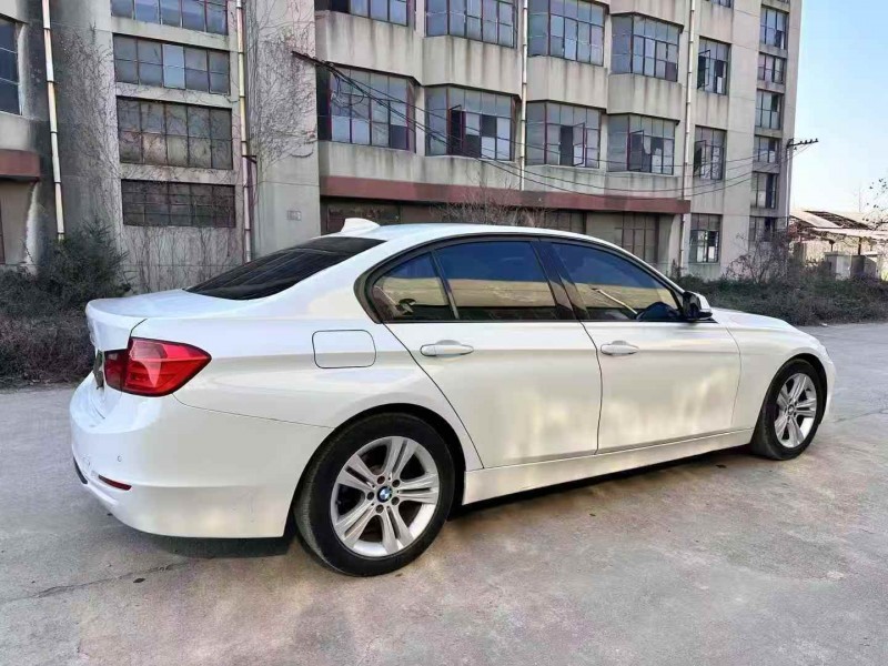 東營14年寶馬3系8