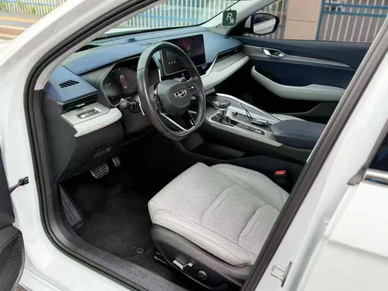 新余21年吉利星瑞3