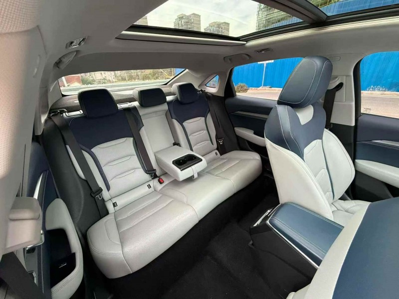 新余21年吉利星瑞5