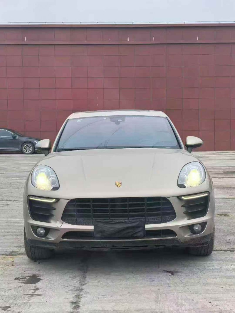 三明16年保时捷Macan1