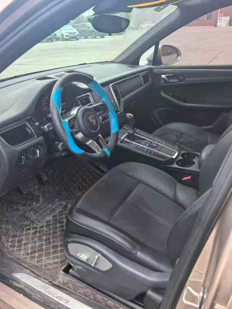 三明16年保时捷Macan4