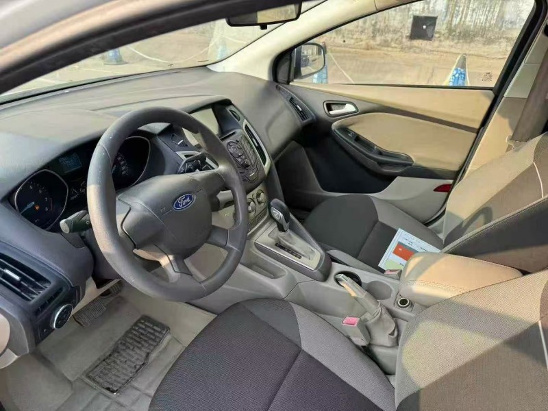 菏泽17年福特福克斯4