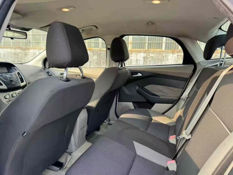 菏泽17年福特福克斯5