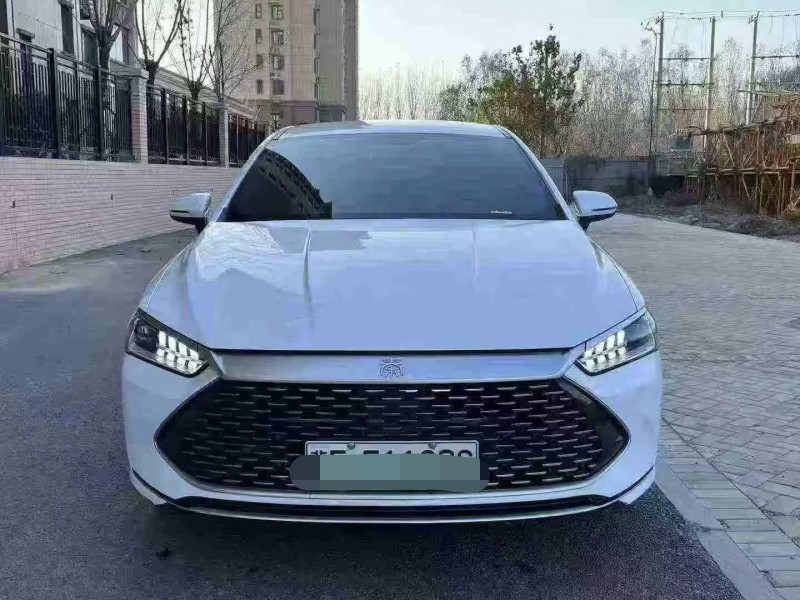 保定24年比亚迪秦1