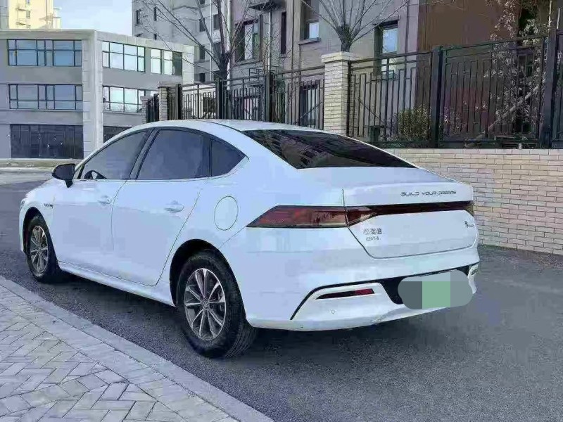 保定24年比亚迪秦6