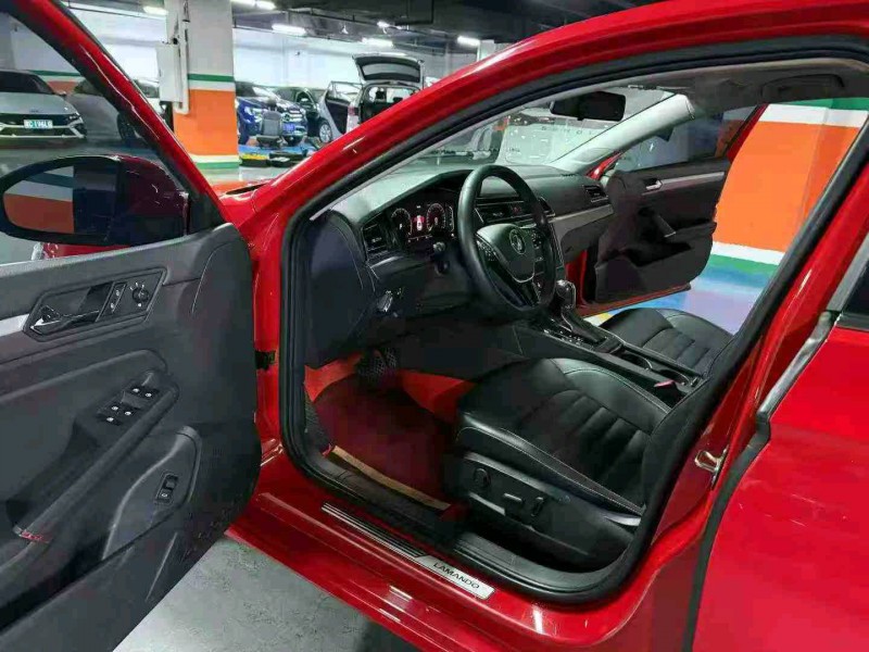 成都22年大众凌渡4