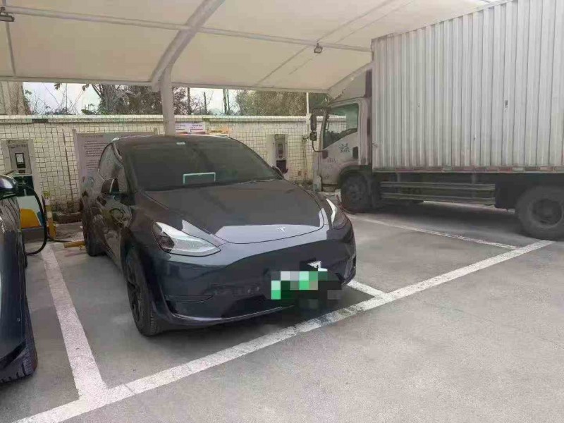 重庆24年特斯拉MODEL Y1