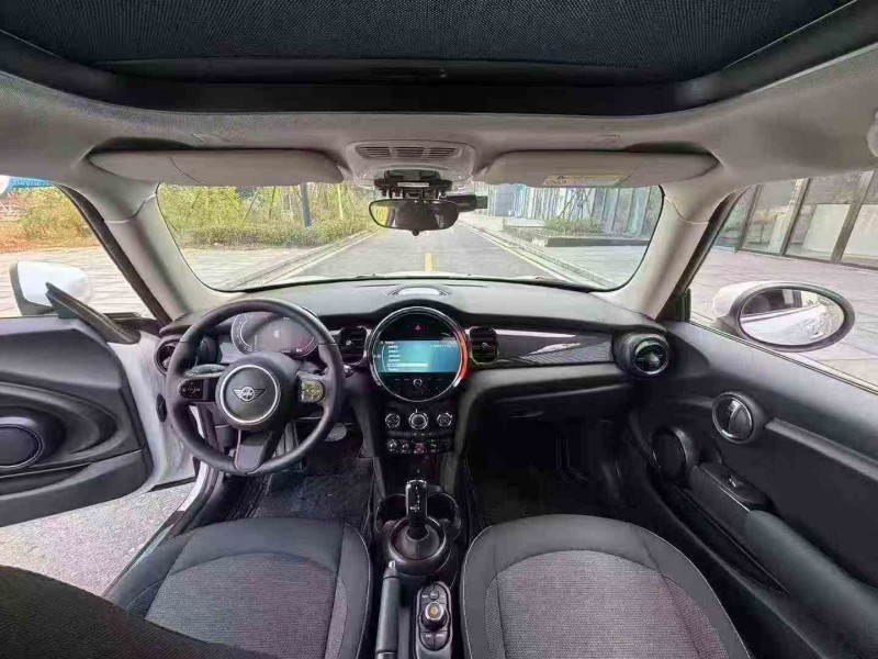 张家界24年宝马迷你5