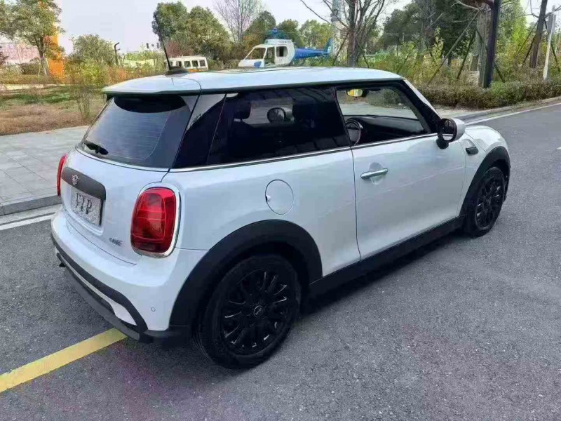 张家界24年宝马迷你8