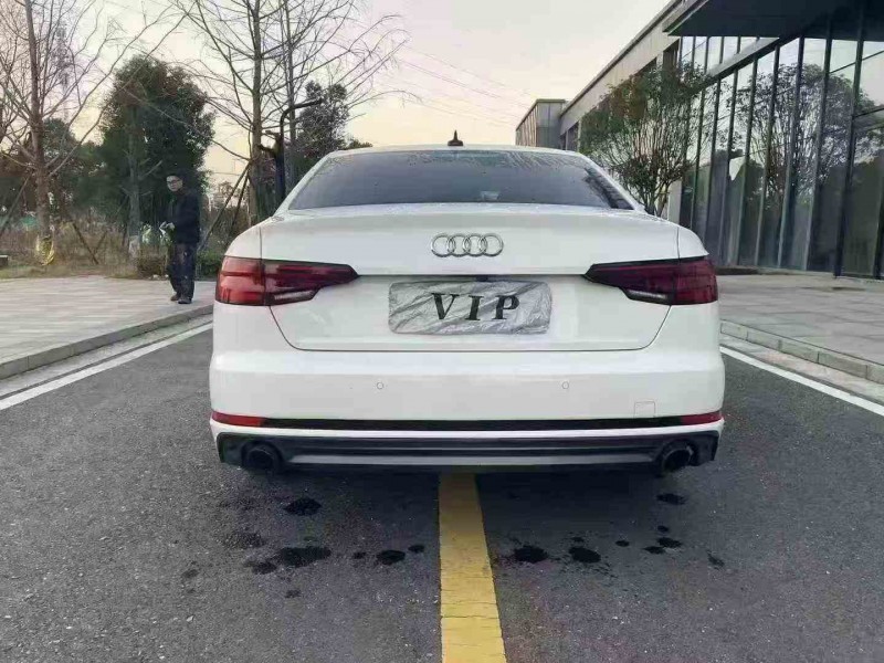 常德18年奥迪A4L8