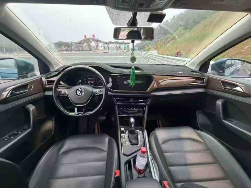 重庆20年大众途岳4